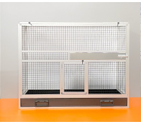 BK23 bílá plné boky, černé pletivo