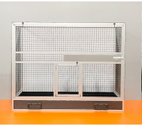 BK11 bílá, černé pletivo